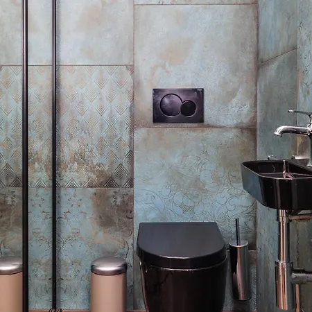 4 Bedroom With A Balcony - Trynitarska 6 Lejlighed