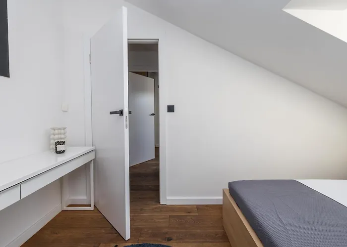 4 Bedroom With A Balcony - Trynitarska 6 Lejlighed *