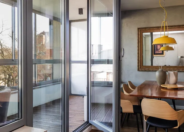 4 Bedroom With A Balcony - Trynitarska 6 *