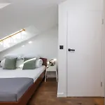 4 Bedroom With A Balcony - Trynitarska 6 Апартаменты