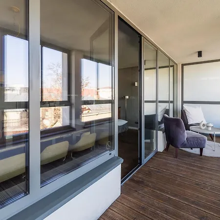 Apartment 4 Bedroom With A Balcony - Trynitarska 6