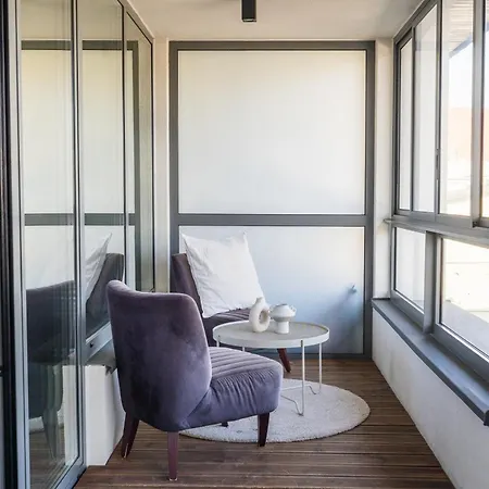4 Bedroom With A Balcony - Trynitarska 6 *