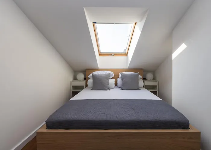 4 Bedroom With A Balcony - Trynitarska 6 *