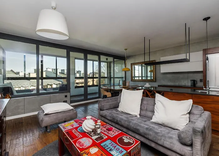 Apartment 4 Bedroom With A Balcony - Trynitarska 6 *