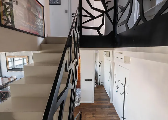 4 Bedroom With A Balcony - Trynitarska 6